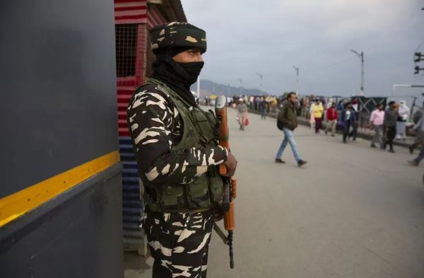 百盛证券 局势紧张，巴基斯坦连射导弹