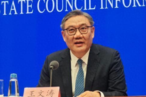 大发配资 商务部部长王文涛：我国消费市场规模稳居全球第二，今年有望突破50万亿